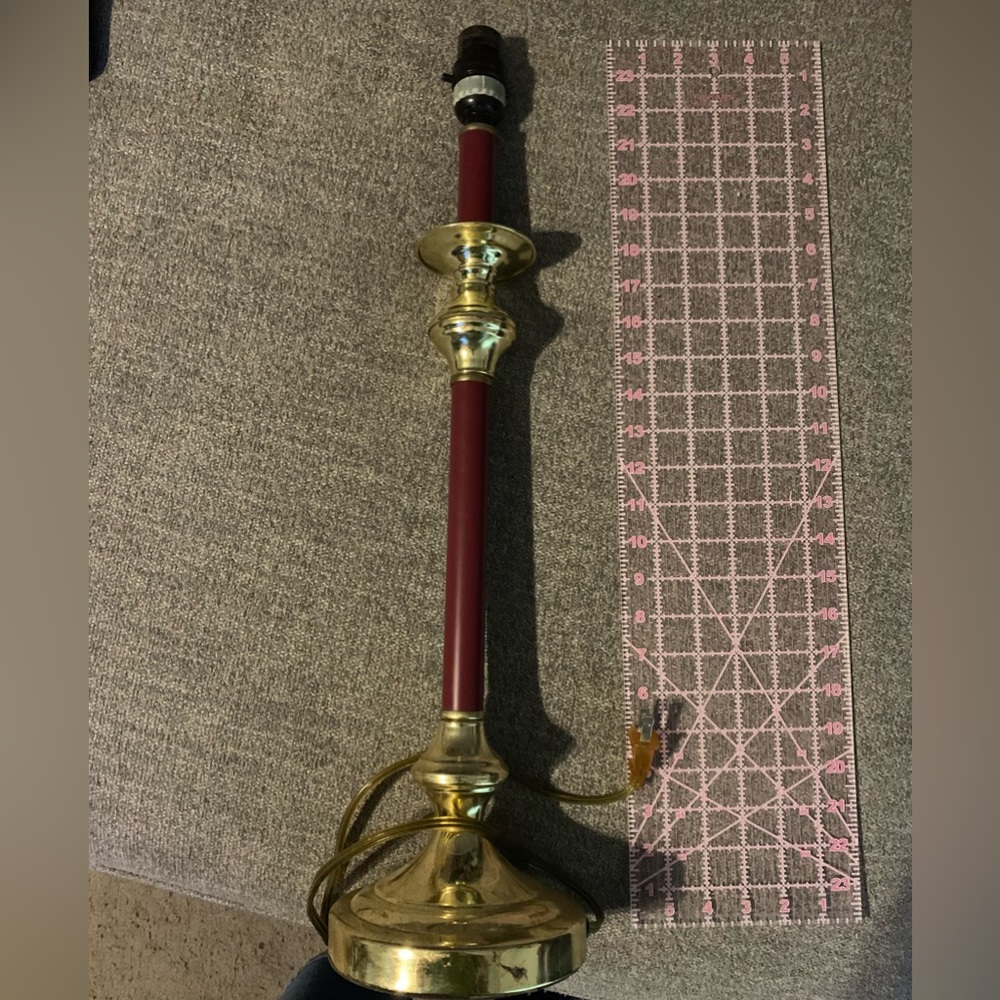 Maroon lamp